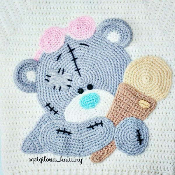 Аппликация Мика крючком