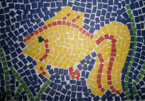 Золотая рыбка Обрывная мозаика из цветной бумаги