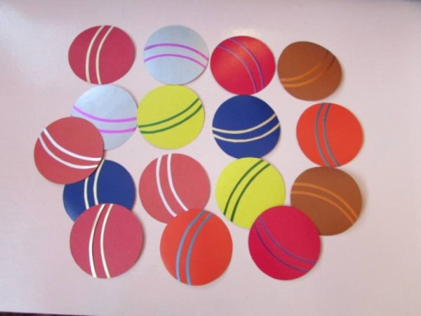 Аппликация мячик