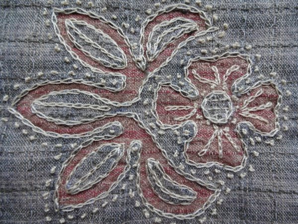 Японская прорезная аппликация