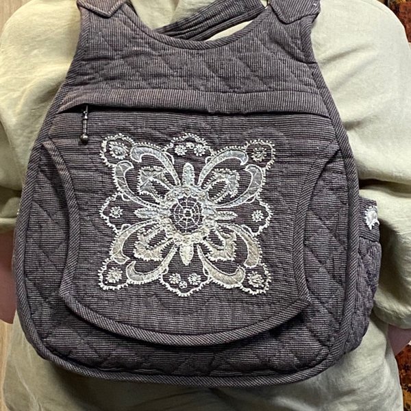 Вышивка мола