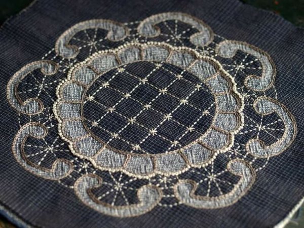 Японские Молы вышивка