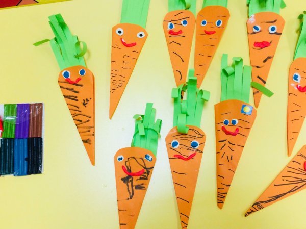 Детская поделка морковка