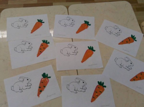 Морковка аппликация младшая группа