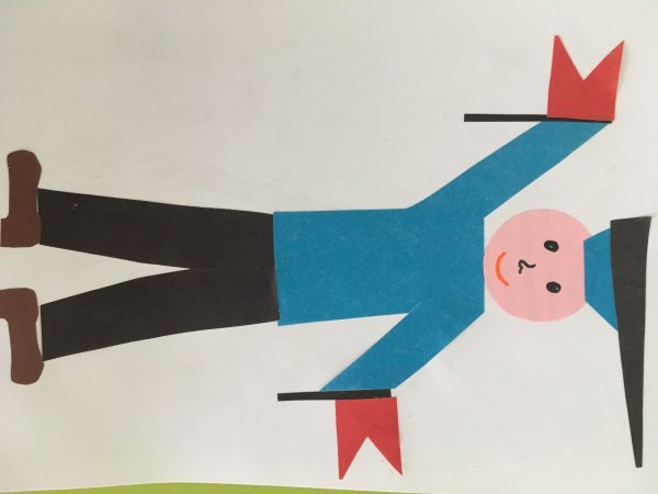 Матрос с сигнальными флажками старшая группа