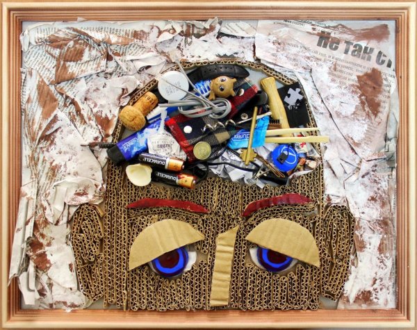 Картины из предметов