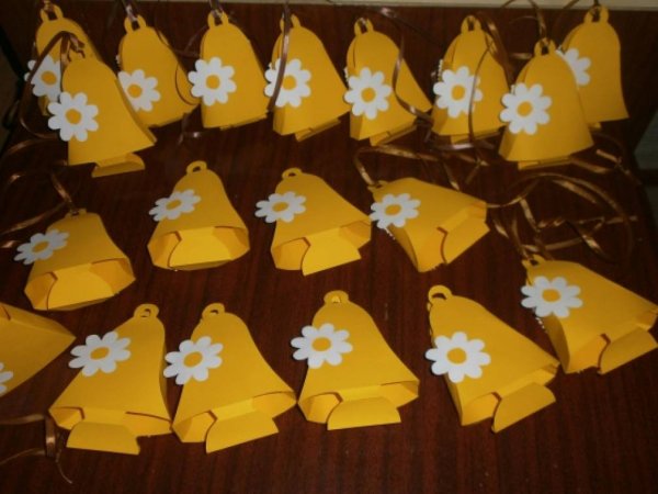 Поделка колокольчик на выпускной