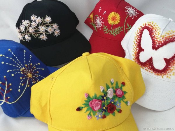 Кепки вышитые