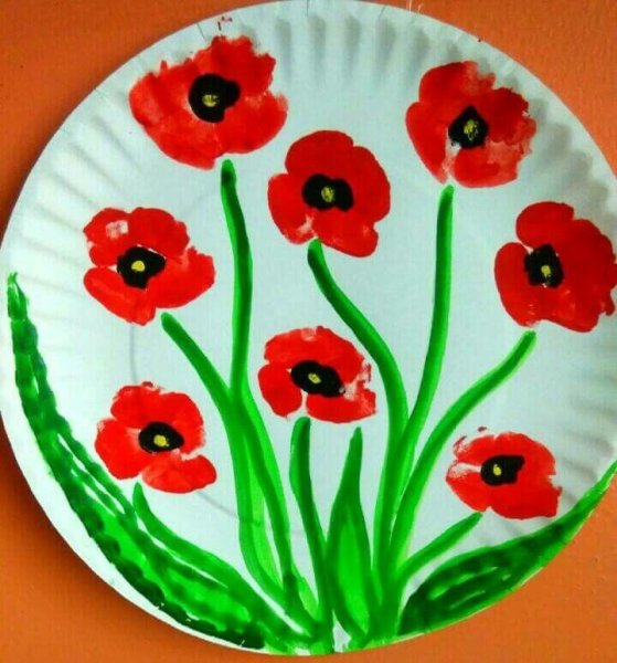 Рисование на бумажной тарелке