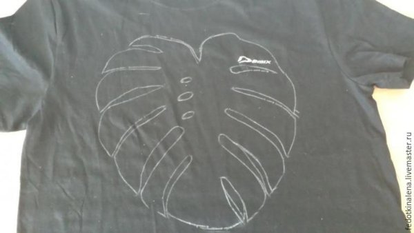 Разрезы на футболке своими руками