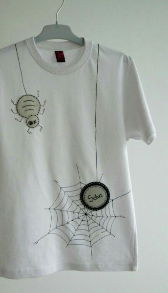 Аппликация на футболке