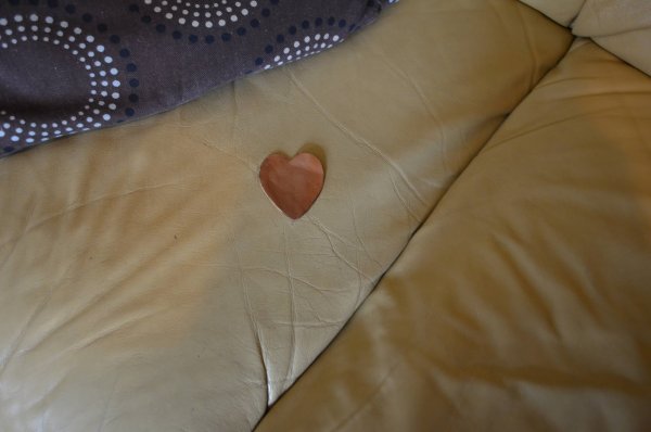 Заплатка на диван