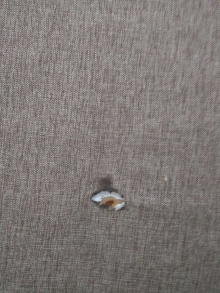 Заплатка на диван из ткани