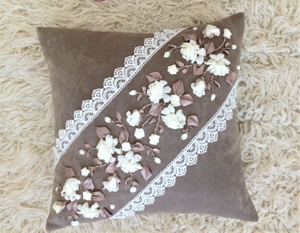 Красивые наволочки на диванные подушки