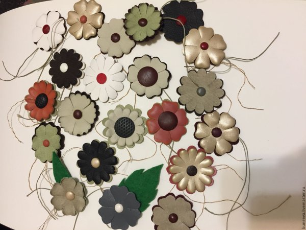 Кожаные аппликации