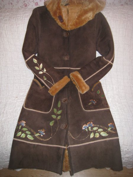 Расписанная дубленка