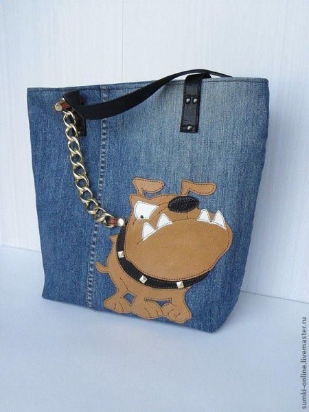 Сумка из джинс с аппликацией