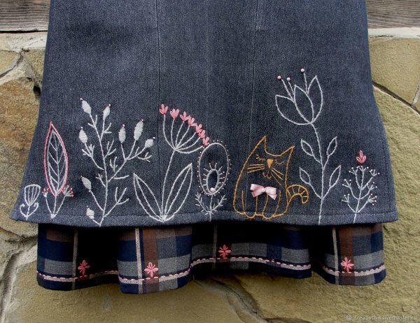 Юбка с вышивкой