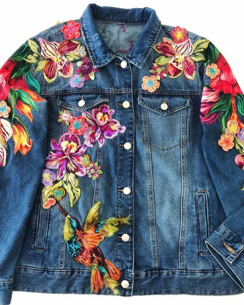 Расшитые джинсовые куртки