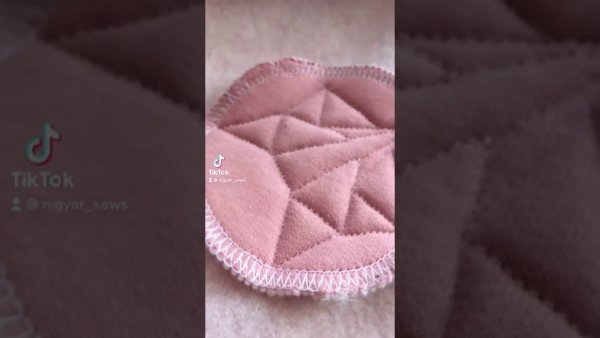 Геометрическая вышивка на футере с начесом