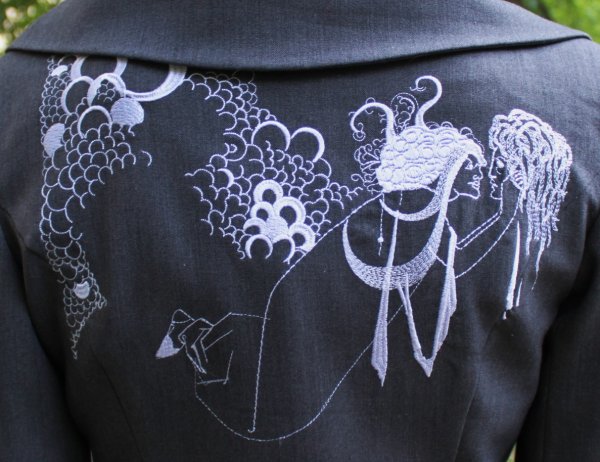 Оригинальная вышивка на одежде