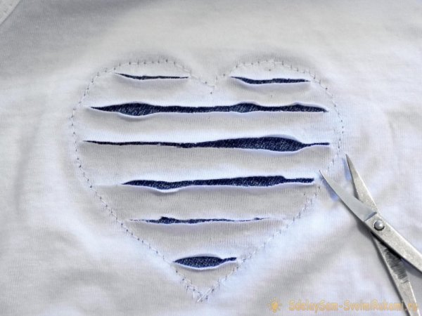 Прорезная аппликация на трикотаже