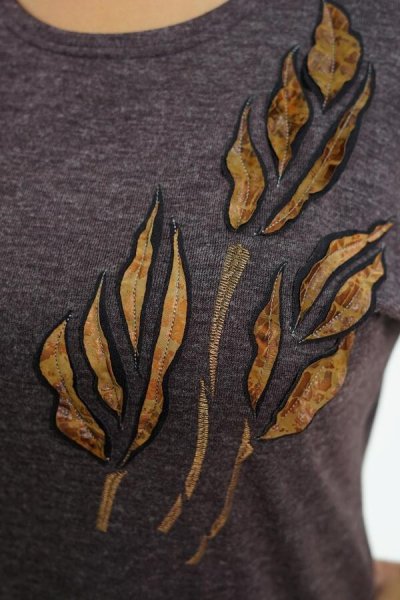 Прорезная аппликация на трикотаже