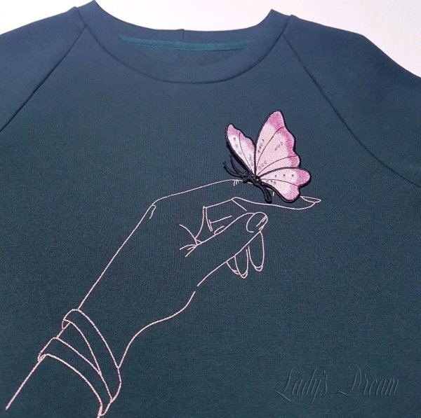 Ручная вышивка на свитшоте