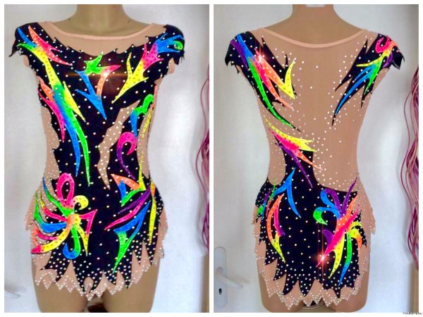 Необычные купальники для художественной гимнастики