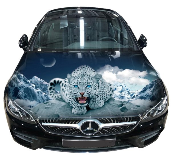 Большая наклейка на капот автомобиля