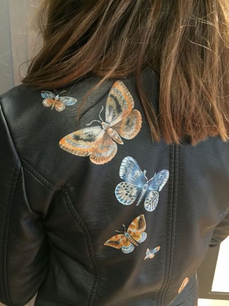 Вышивка на куртке