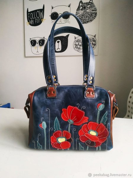 Кожаные сумки с аппликацией