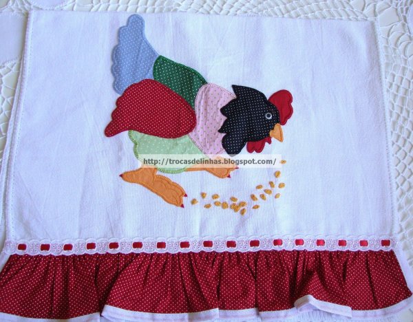 Аппликация на салфетке из ткани