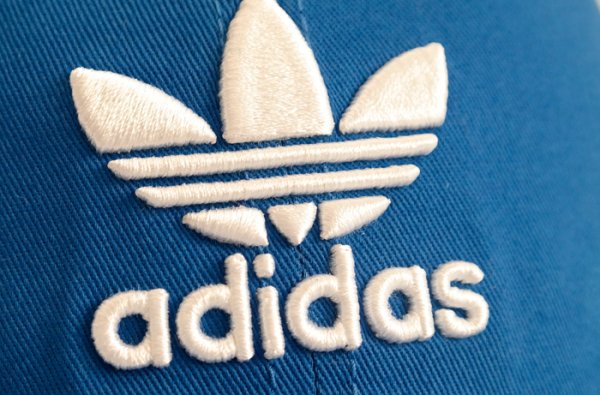 Вышивка логотипа