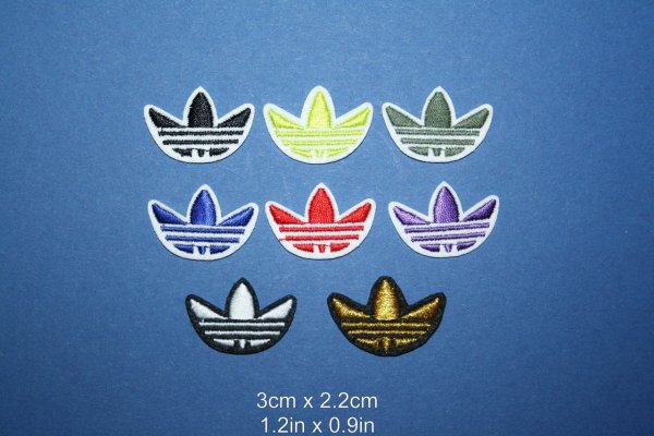 Нашивка на одежду adidas