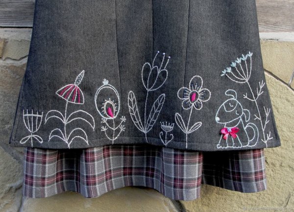 Льняная юбка с вышивкой