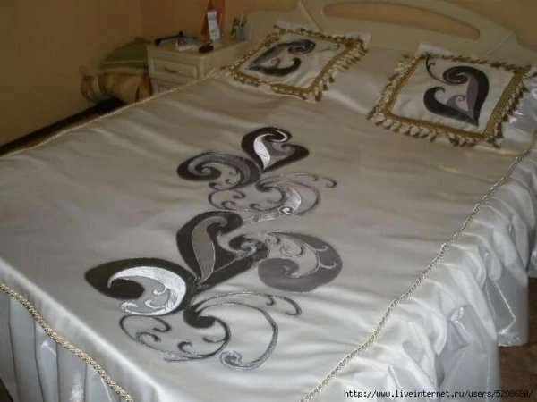 Аппликация на покрывало своими руками