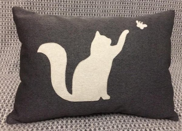 Аппликация кошки на подушку