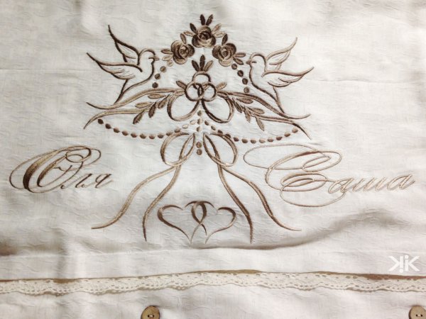 Монограмма на постельном белье
