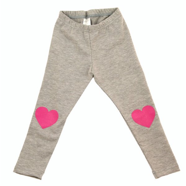 Заплатка на трикотажных штанах