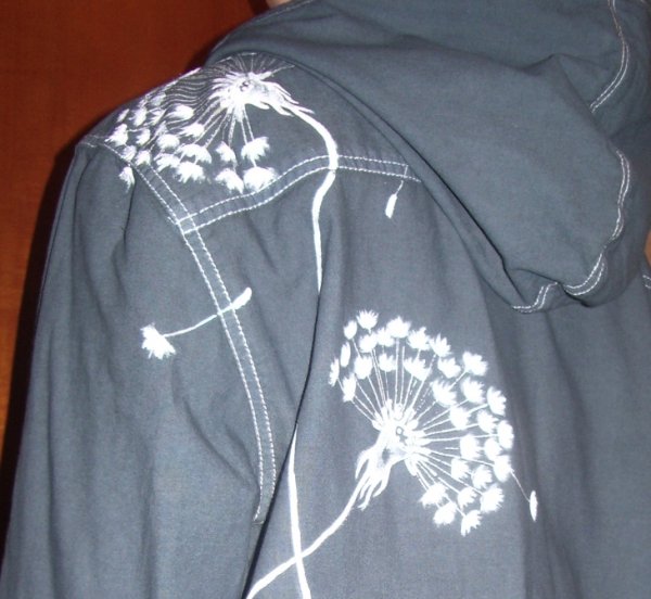 Вышивка на джинсовой рубашке