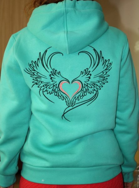 Машинная вышивка на одежде