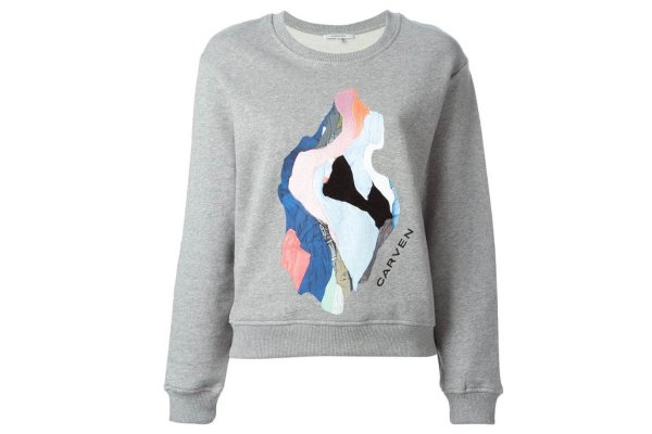 Аппликация на толстовке