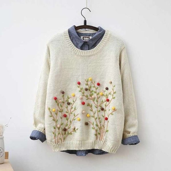 Объемная вышивка на свитере