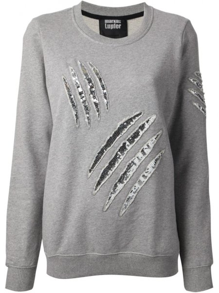 Толстовка с украшениями