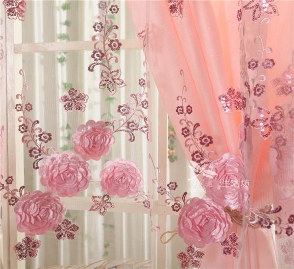 Тюль с крупными цветами