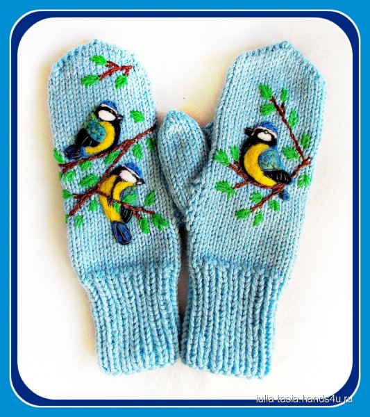 Вышитые варежки