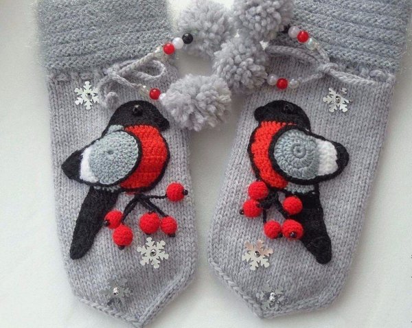 Красивые вязаные варежки