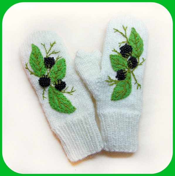 Варежки с ландышами