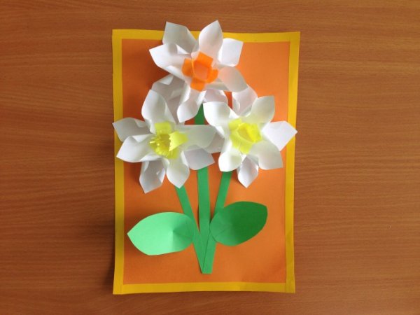 Нарцисс из бумаги аппликация для детей
